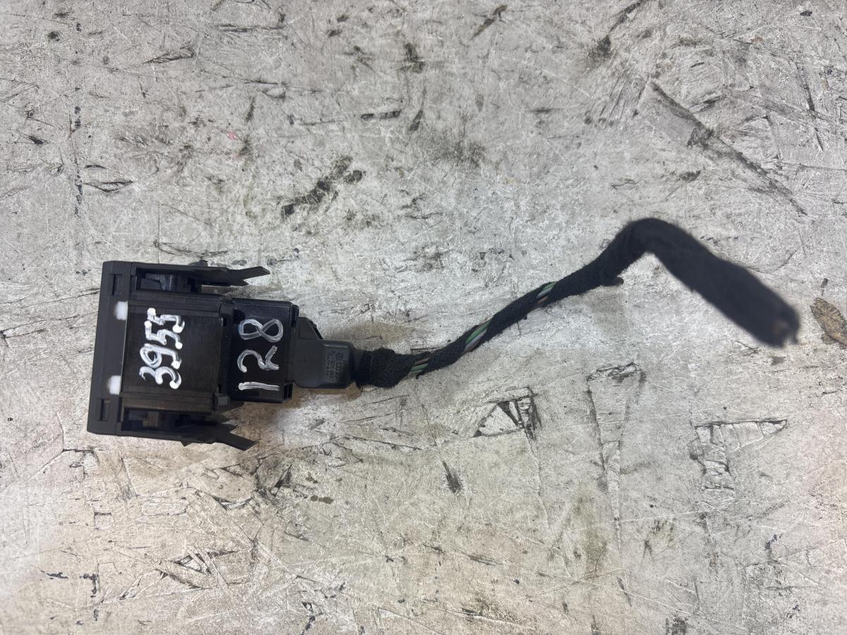 Переключатель корректорафар 1Z0941333 Skoda Octavia II рест