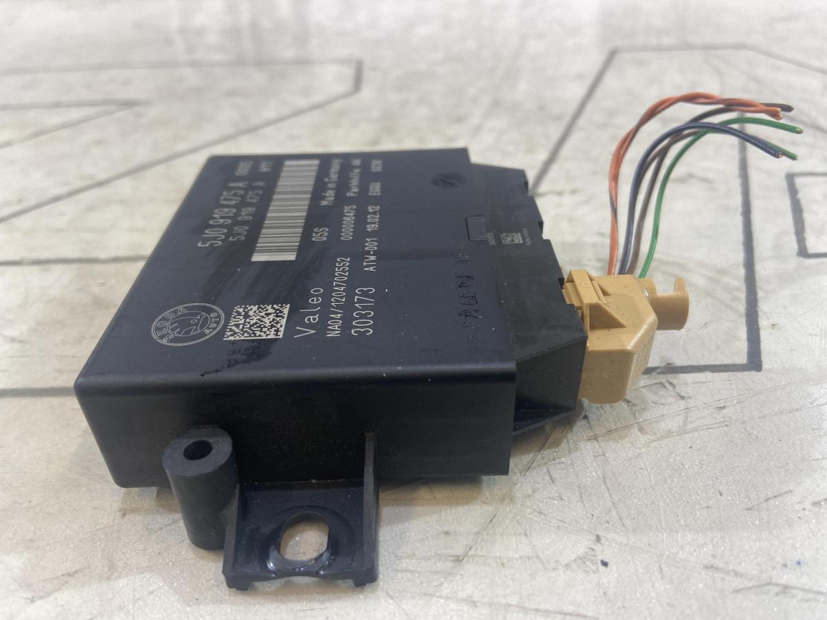 Блок управления парктрониками 5J0919475A Skoda Octavia II рест