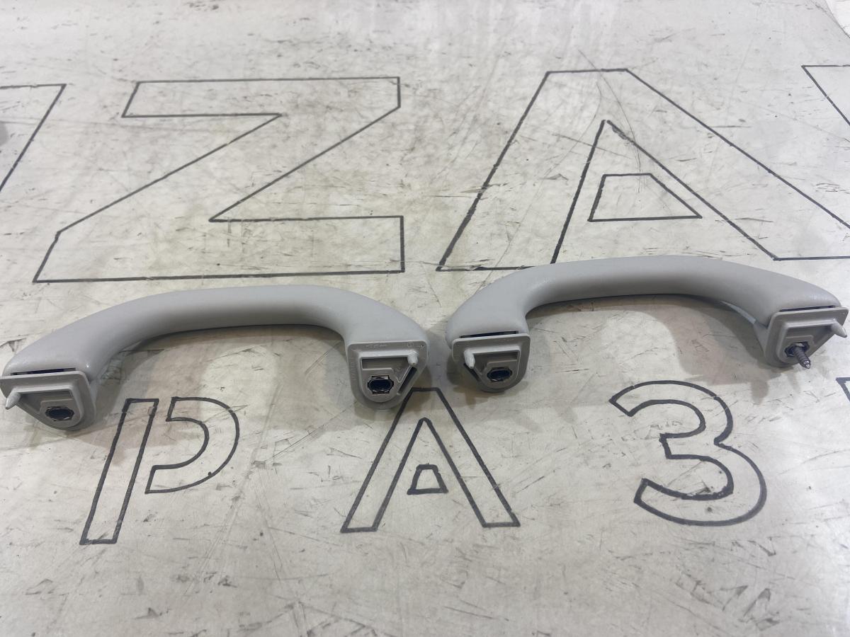 Ручки потолочные (комплект) 5J0857607 Skoda Octavia II рест