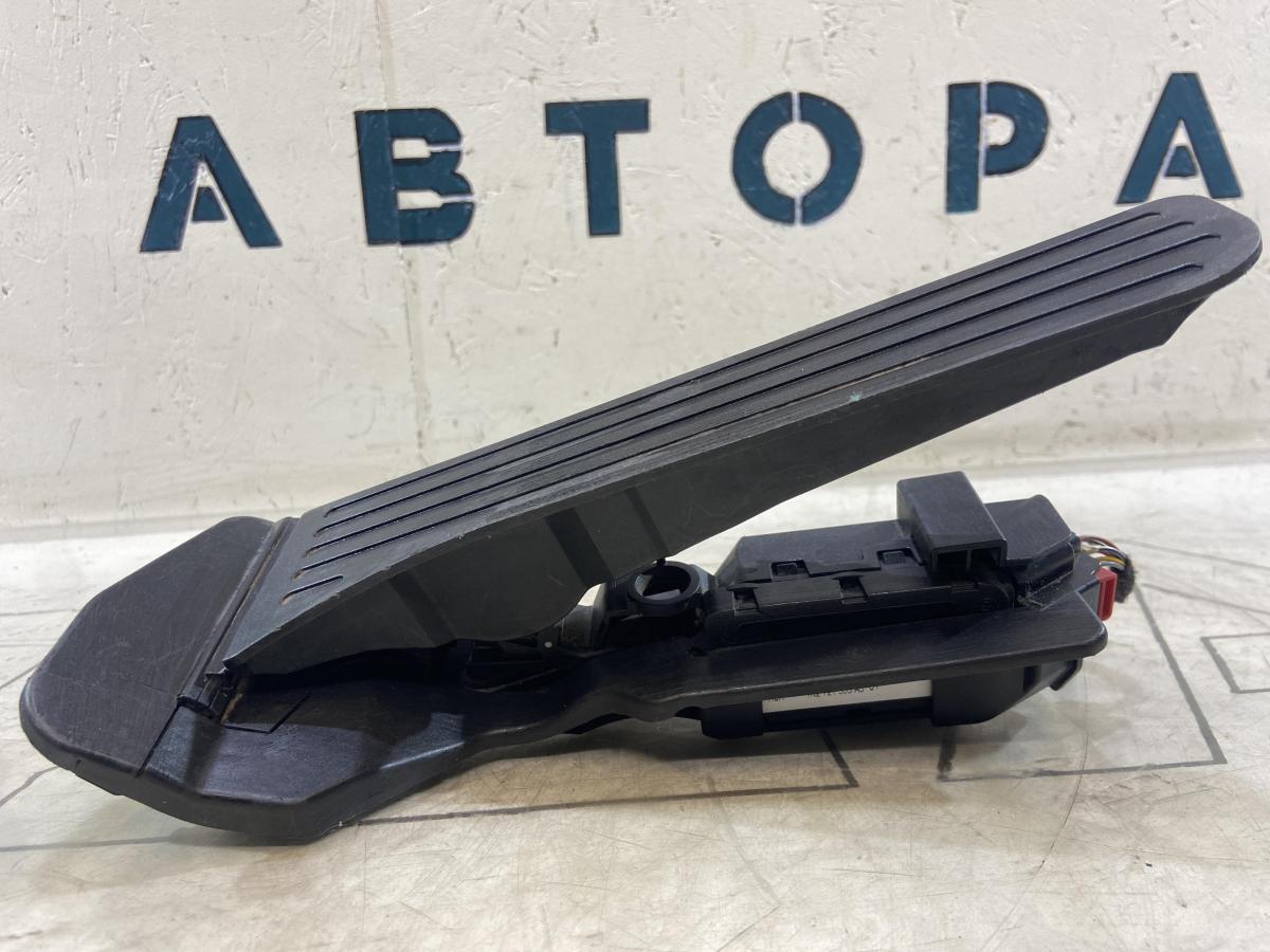 Педаль акселератора сэлектронным модулем 1K2721503AJ Skoda Octavia II рест