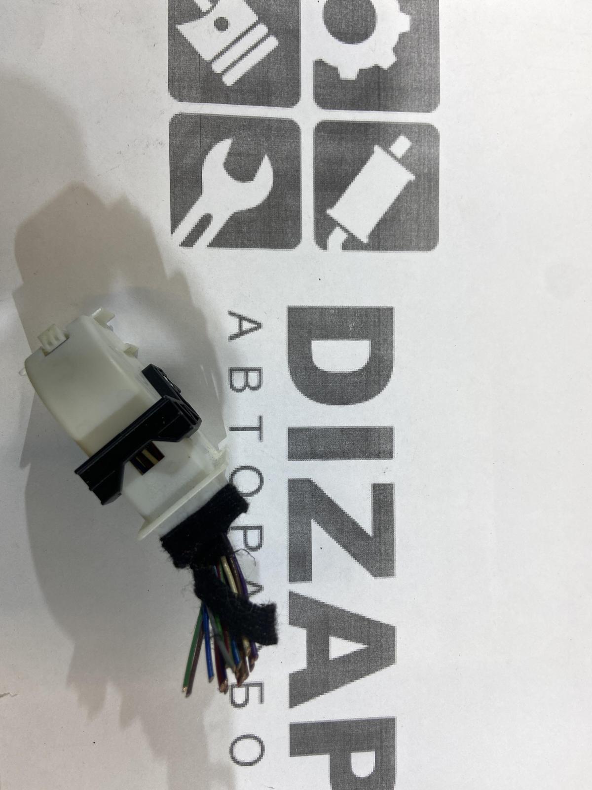 Разъём блока комфорта 1K0937702E Skoda Octavia II рест