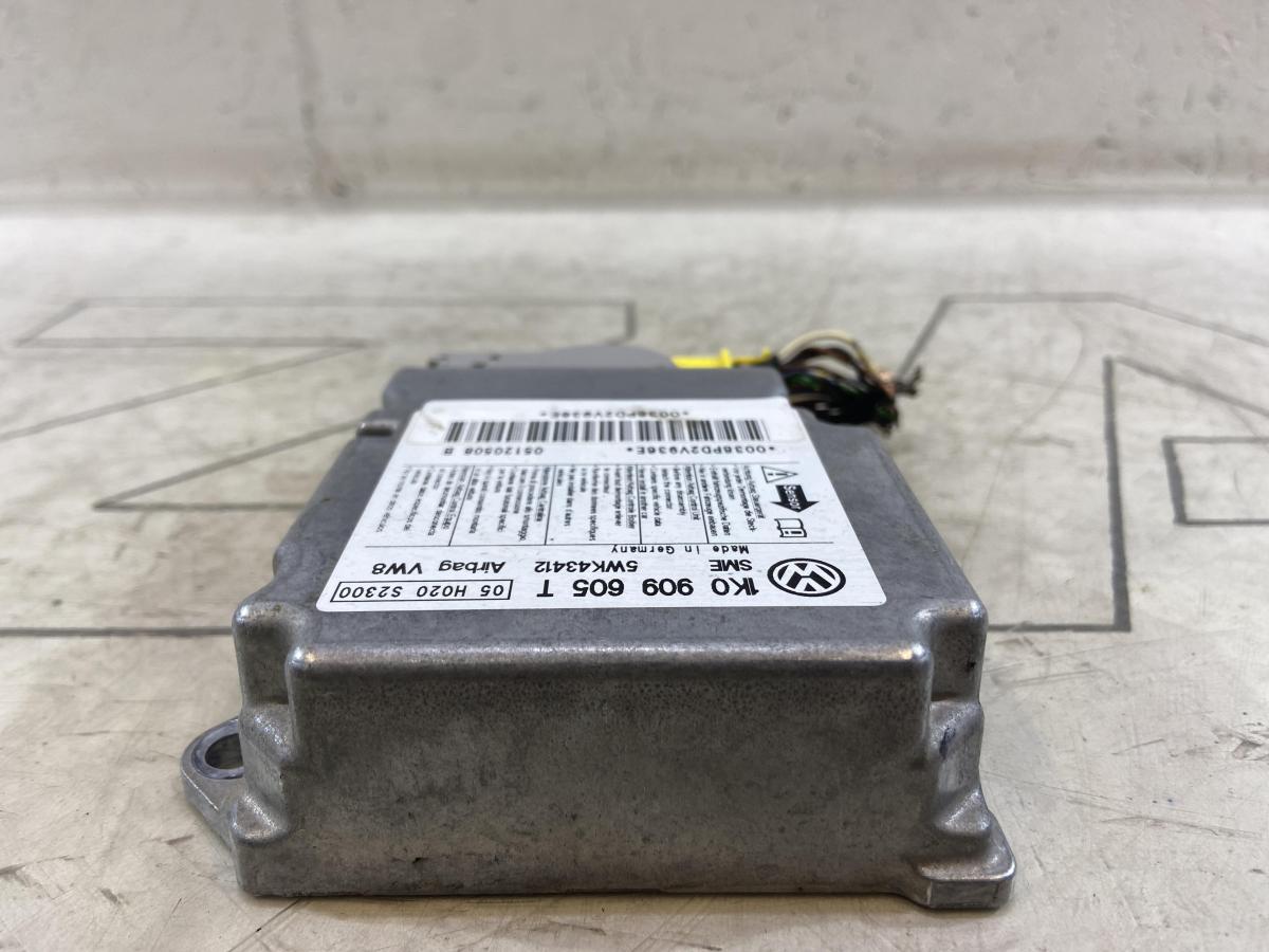 Блок управления airbag 1K0909605T Skoda Octavia II рест