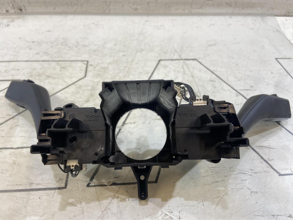 Блок подрулевых переключателей 5K0953521BL Skoda Octavia II рест