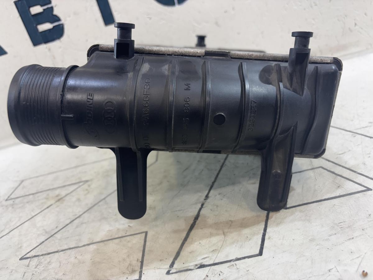 Интеркулер 8E0145806M Audi A4 B6