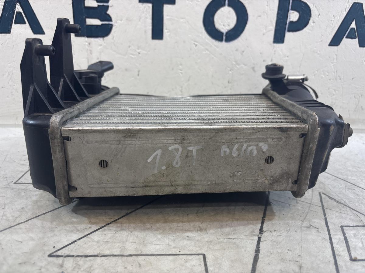 Интеркулер 8E0145805N Audi A4 B6