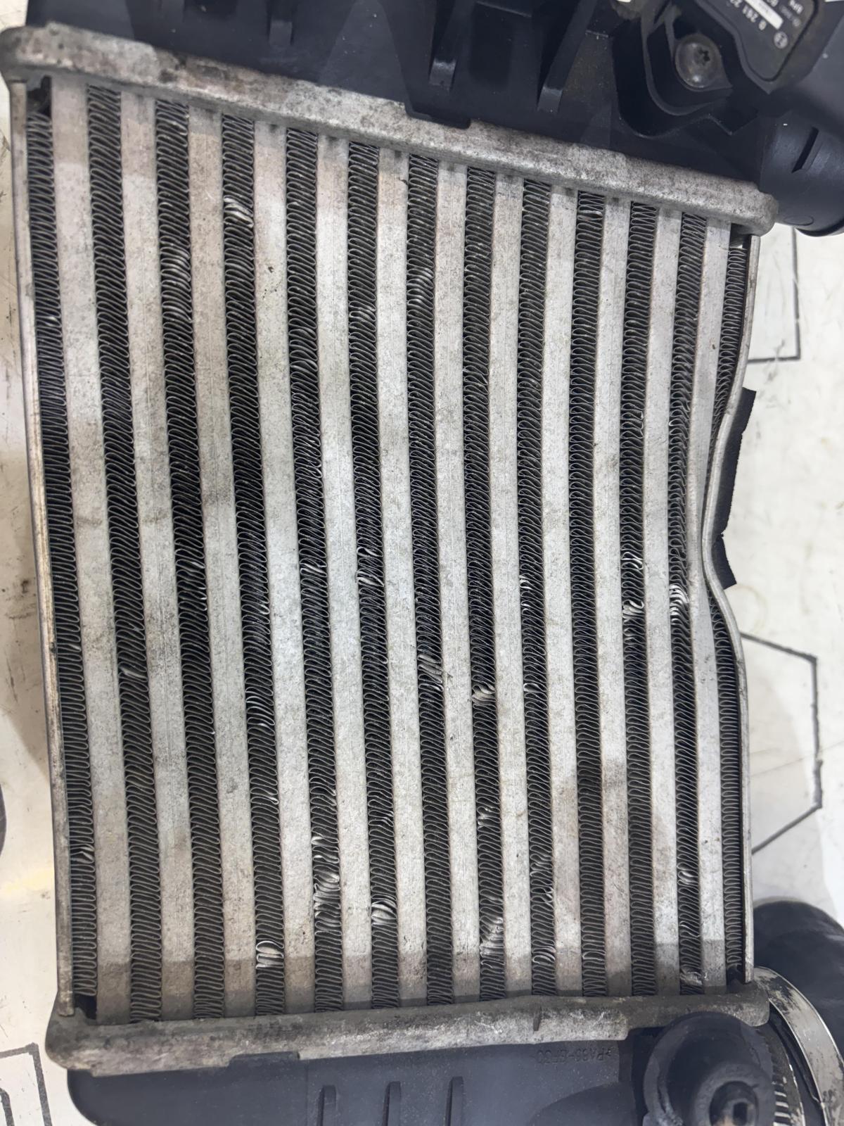 Интеркулер 8E0145805N Audi A4 B6