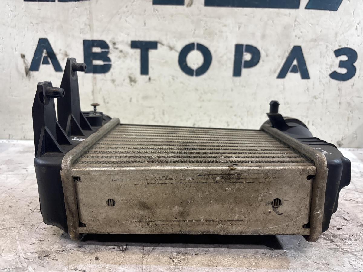 Интеркулер 8E0145805Q Audi A4 B6