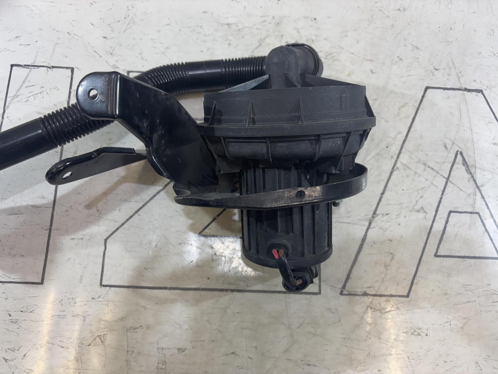 Насос вторичного воздуха 06A959253B 