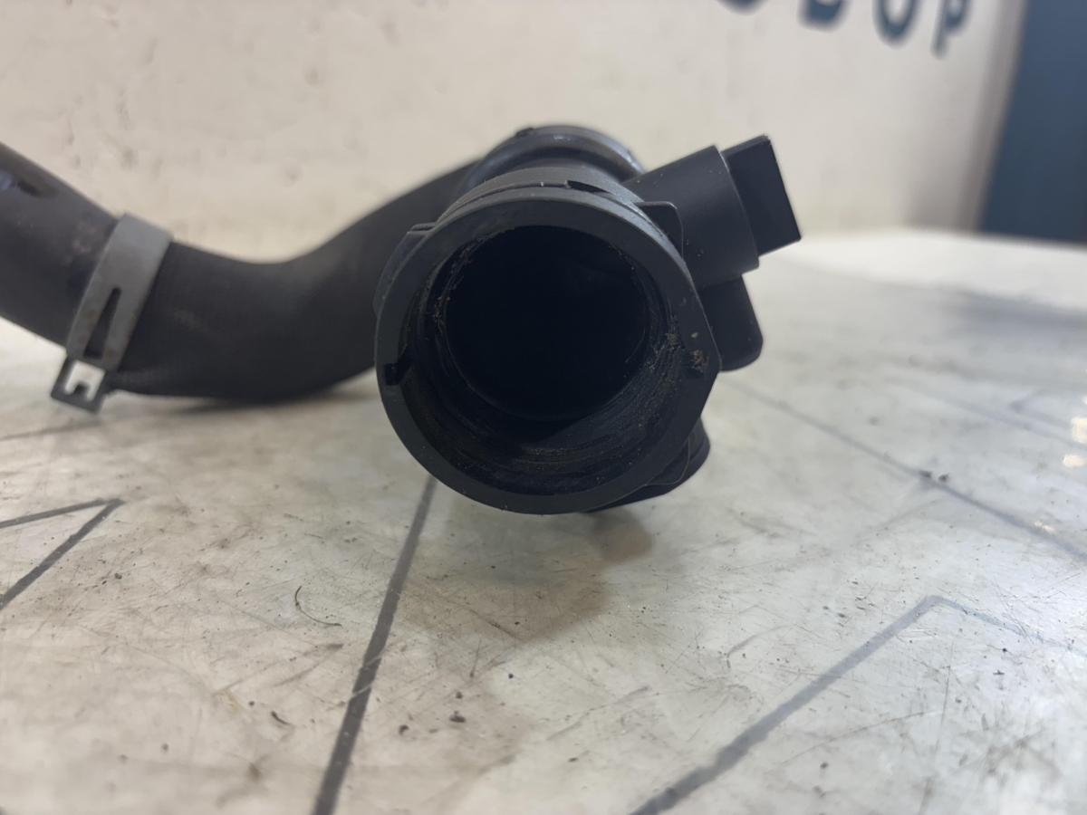 Шланг системы охлаждения 8E0121049G Audi A4 B6