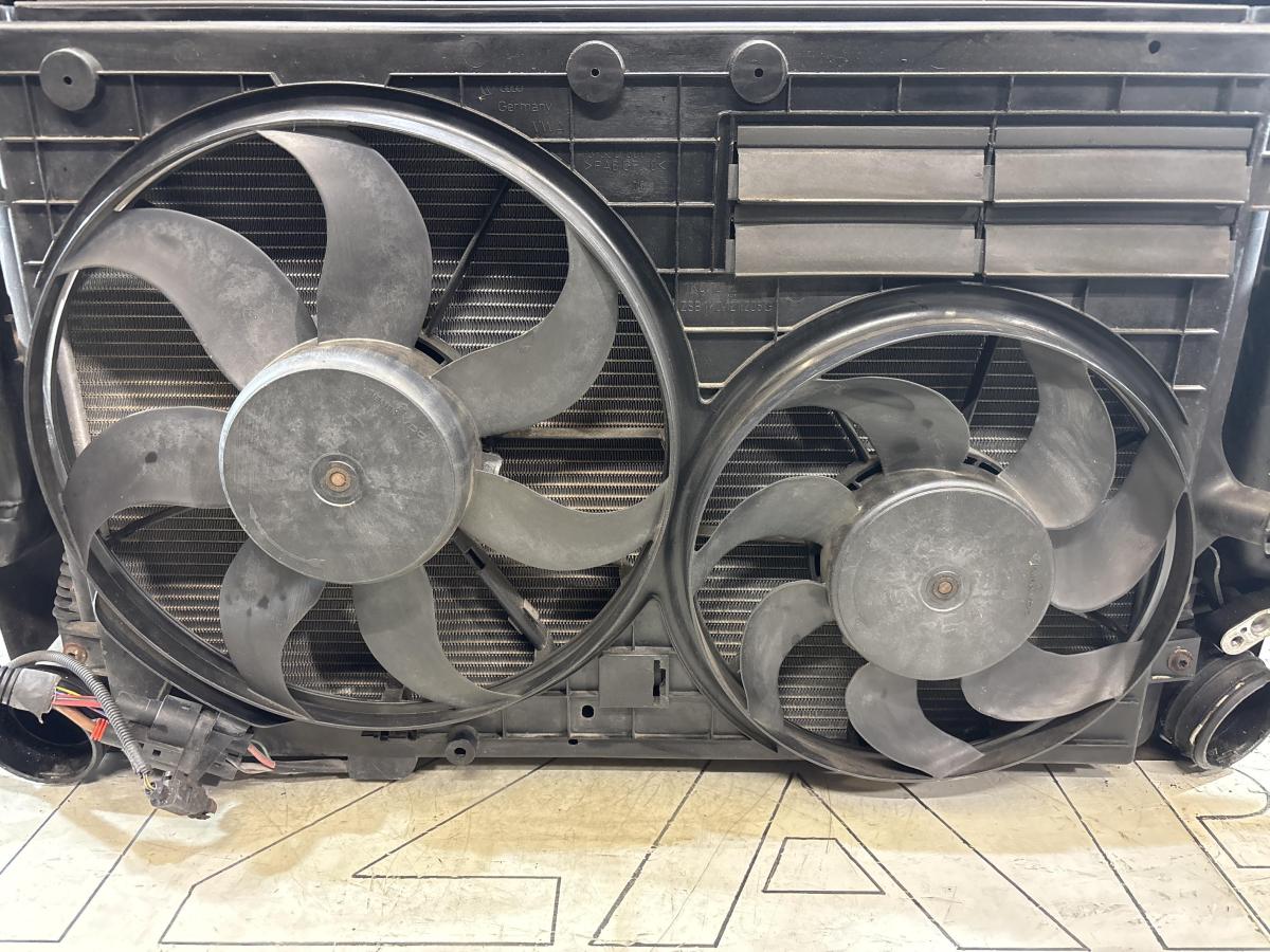 Передняя панель (телевизор) в сборе 1Z0010409T, 1J973702, 1Z0807582, 1Z807581, 1Z0807623, 1Z0807624, 1Z0807111