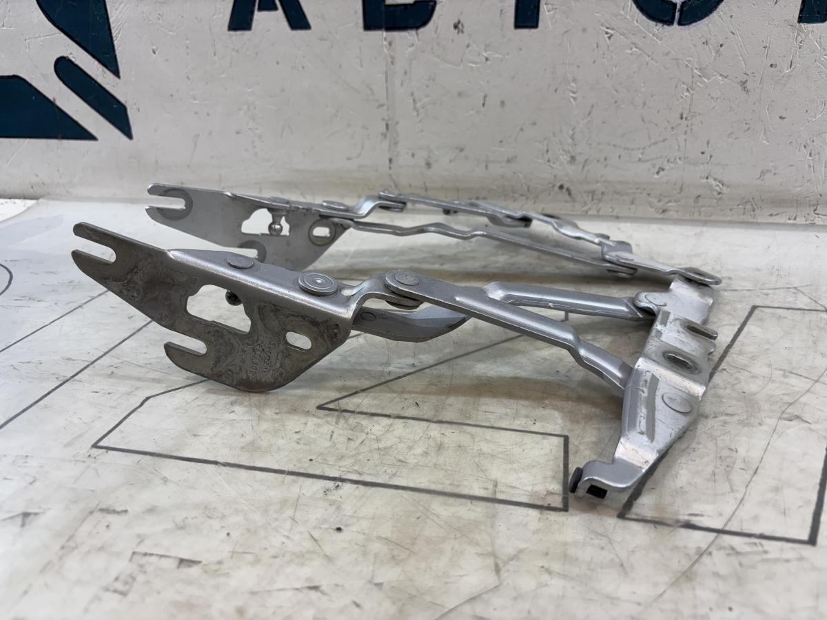 Петли крышки багажника левая правая 4B5827302F, 4B5827301F