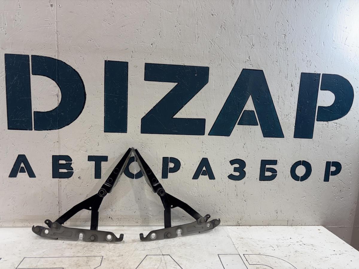 Петли крышки багажника  левая правая 4F5827302, 4F5827301