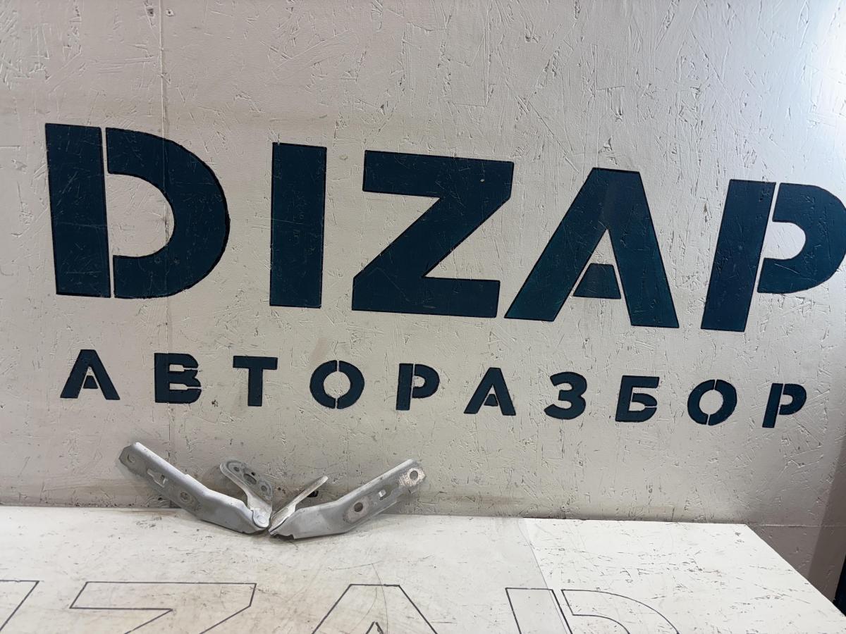 Петли капота левая правая 4F0823301, 4F0823302