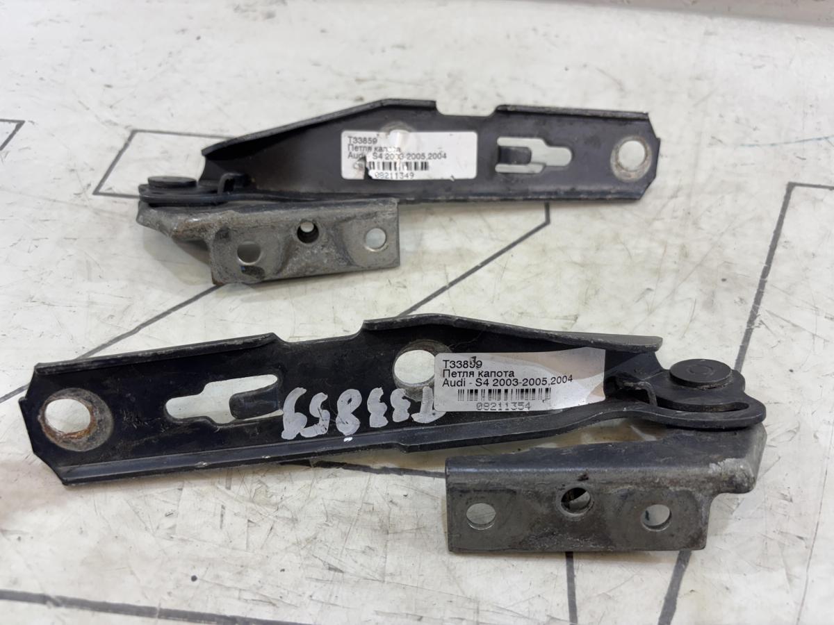 Петли капота левая правая 8E0823301E, 8E0823302E