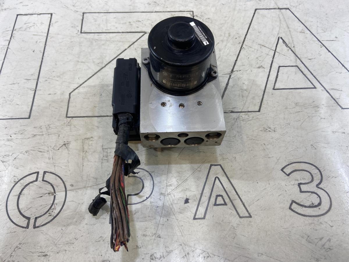 Блок ABS 7L0614111D Volkswagen Touareg I