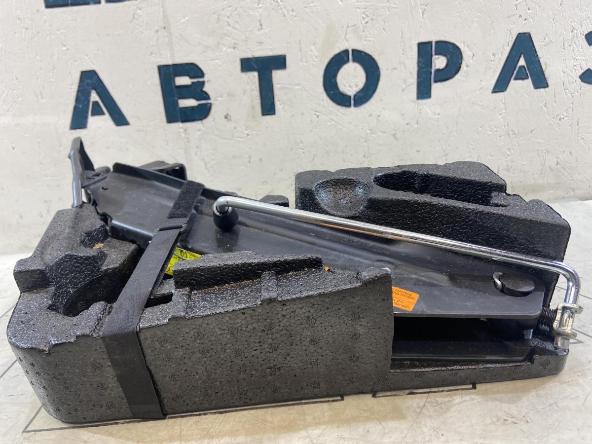 Домкрат 7L0011031B Volkswagen Touareg I