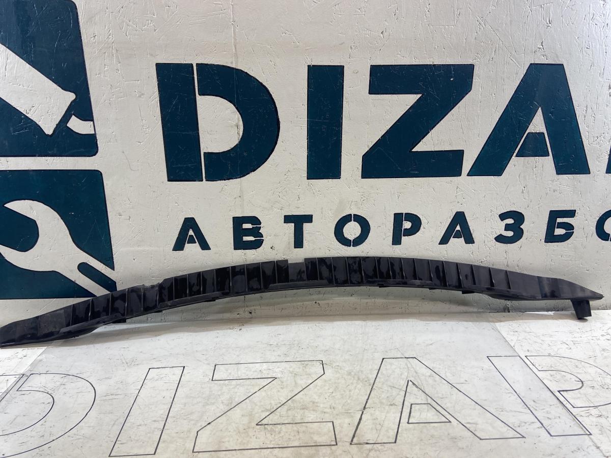 Направляющая заднего бампера 7L6807863B Volkswagen Touareg I