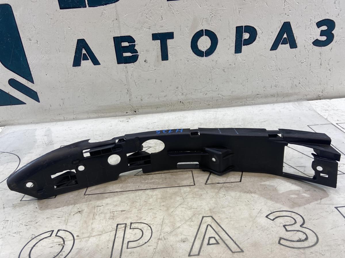 Кронштейн, направляющая переднего бампера левая 7L6807183A Volkswagen Touareg I