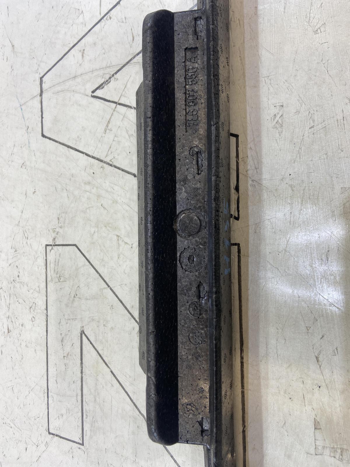 Вспененный наполнитель 7L6807550A Volkswagen Touareg I