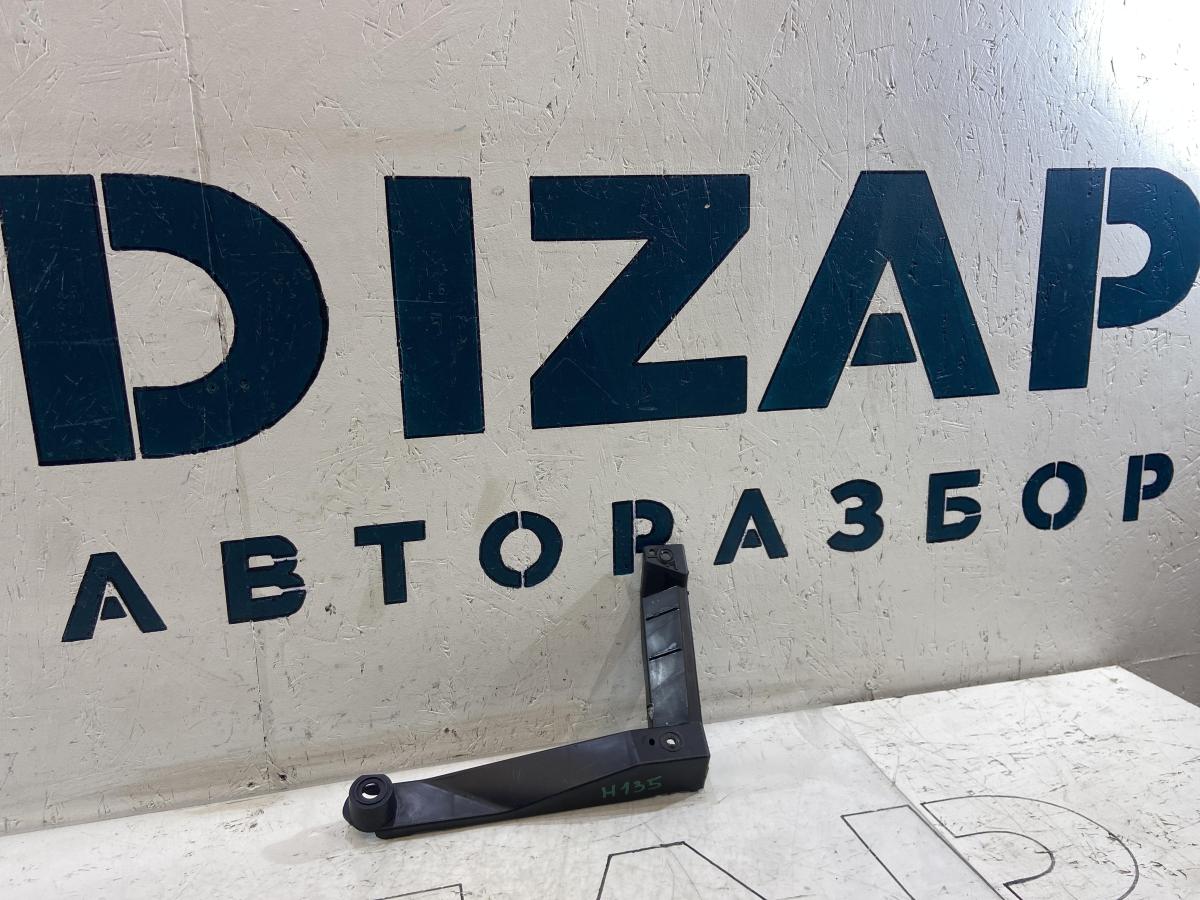 Кронштейн, направляющая заднего бампера правая 7L6807862 Volkswagen Touareg I