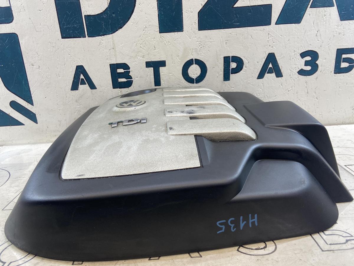 Накладка декоративная на двигатель 070103926A Volkswagen Touareg I