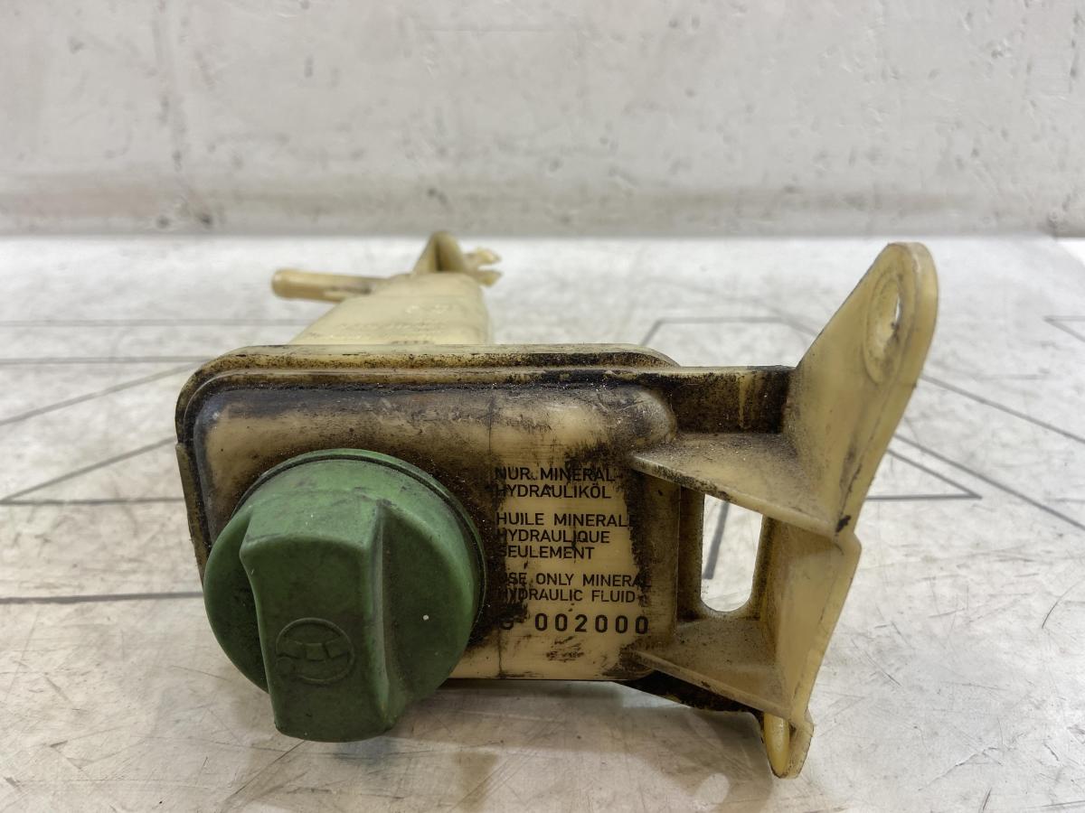 Бачок гидроусилителя 8D0422373C