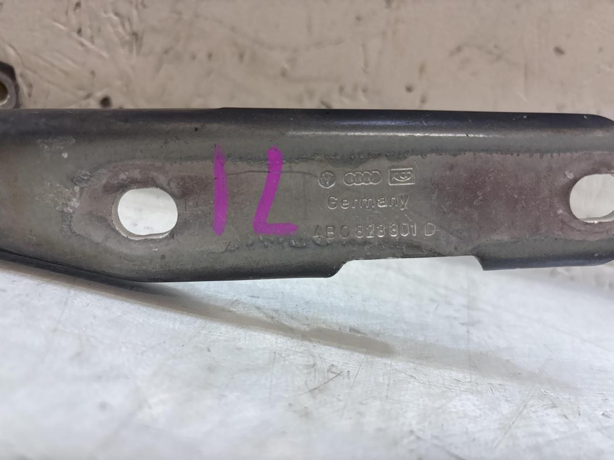 Петля капота левая 4B0823301D Audi A6 C5 / A6 C5 Allroad