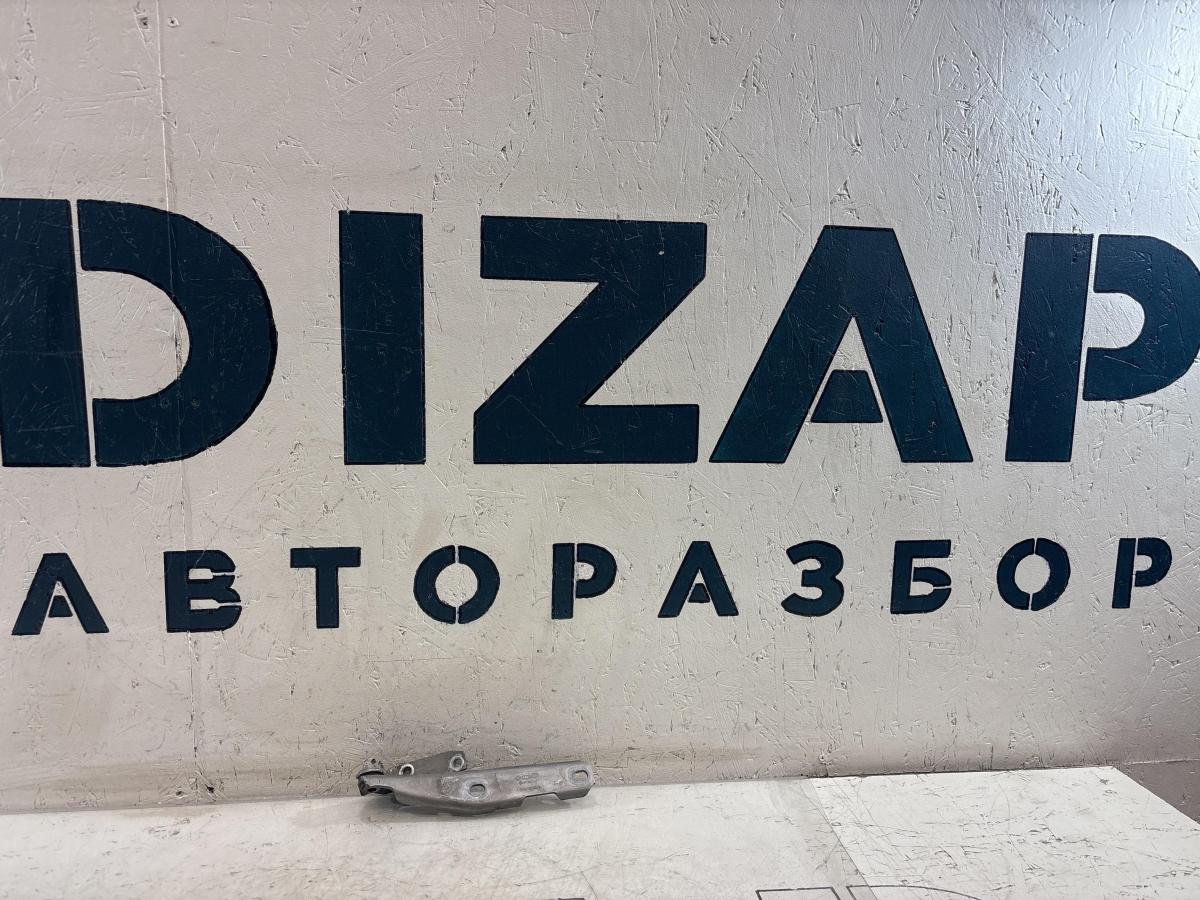 Петля капота левая 4B0823301D Audi A6 C5 / A6 C5 Allroad