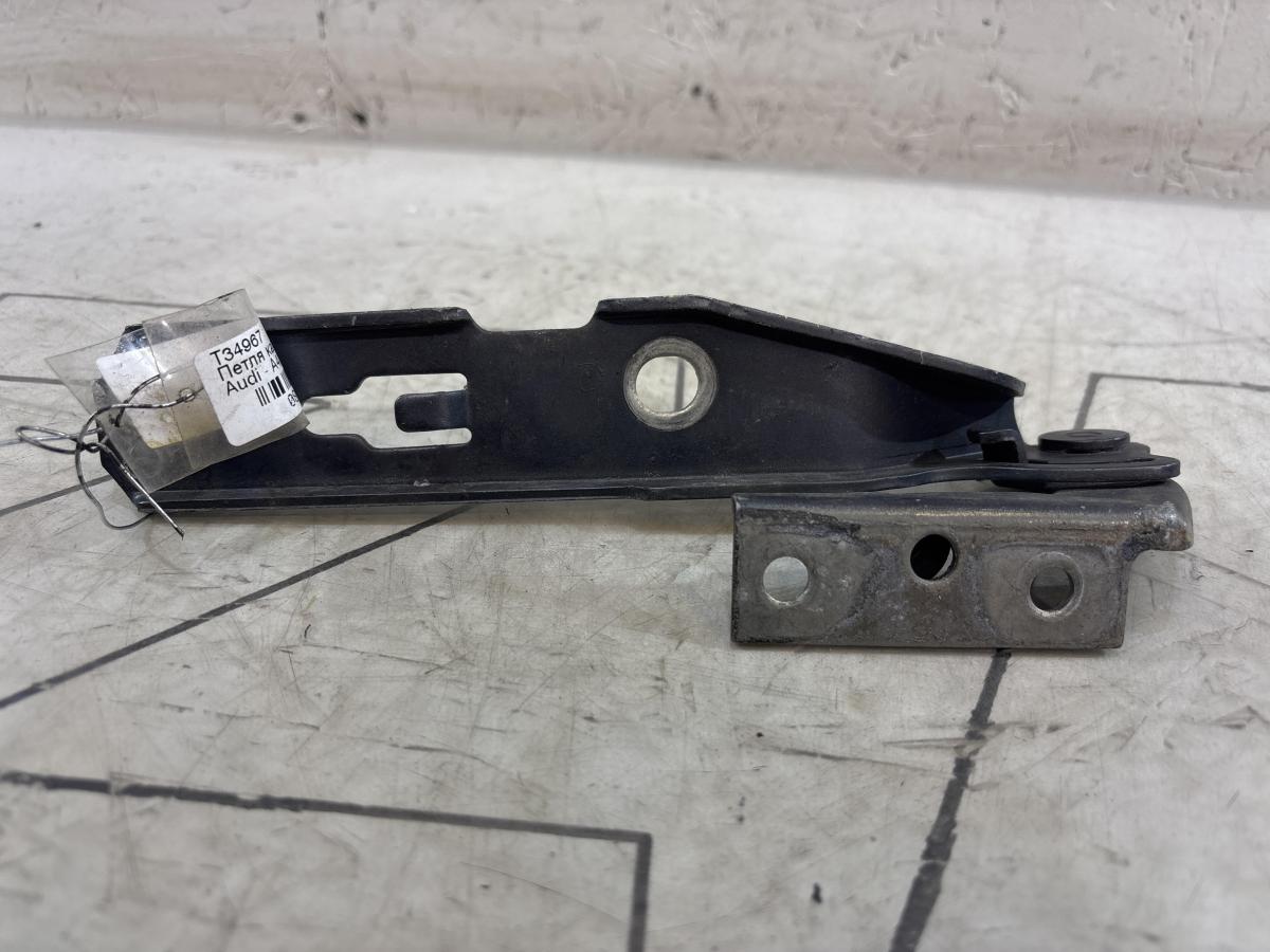 Петля капота правая 8E0823302E Audi A4 B6
