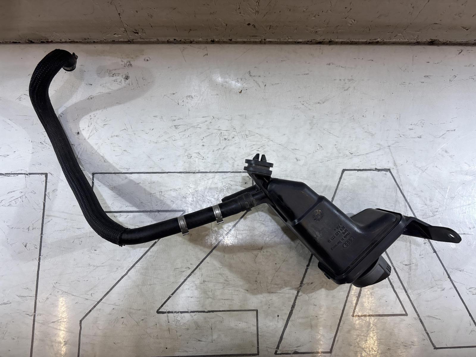 Бачок гидроусилителя 8E0422373B Audi A4 B6