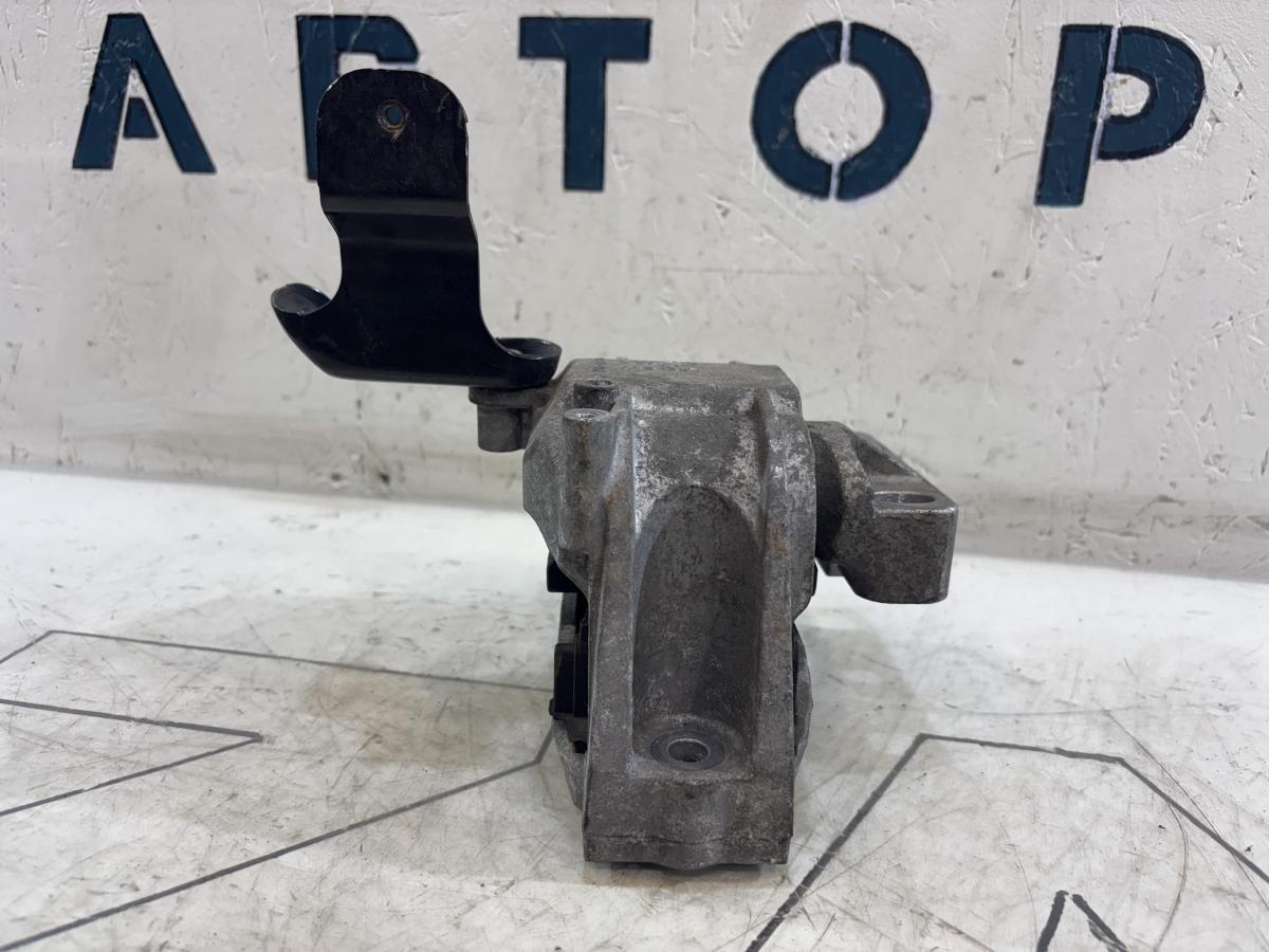 Опора двигателя 1K0199262M Volkswagen Jetta MK5