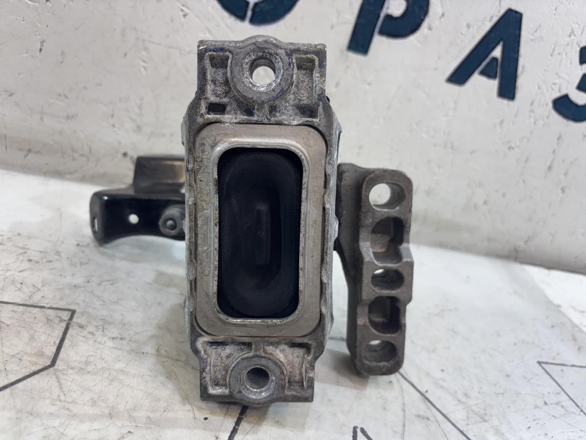 Опора двигателя 1K0199262M Volkswagen Jetta MK5