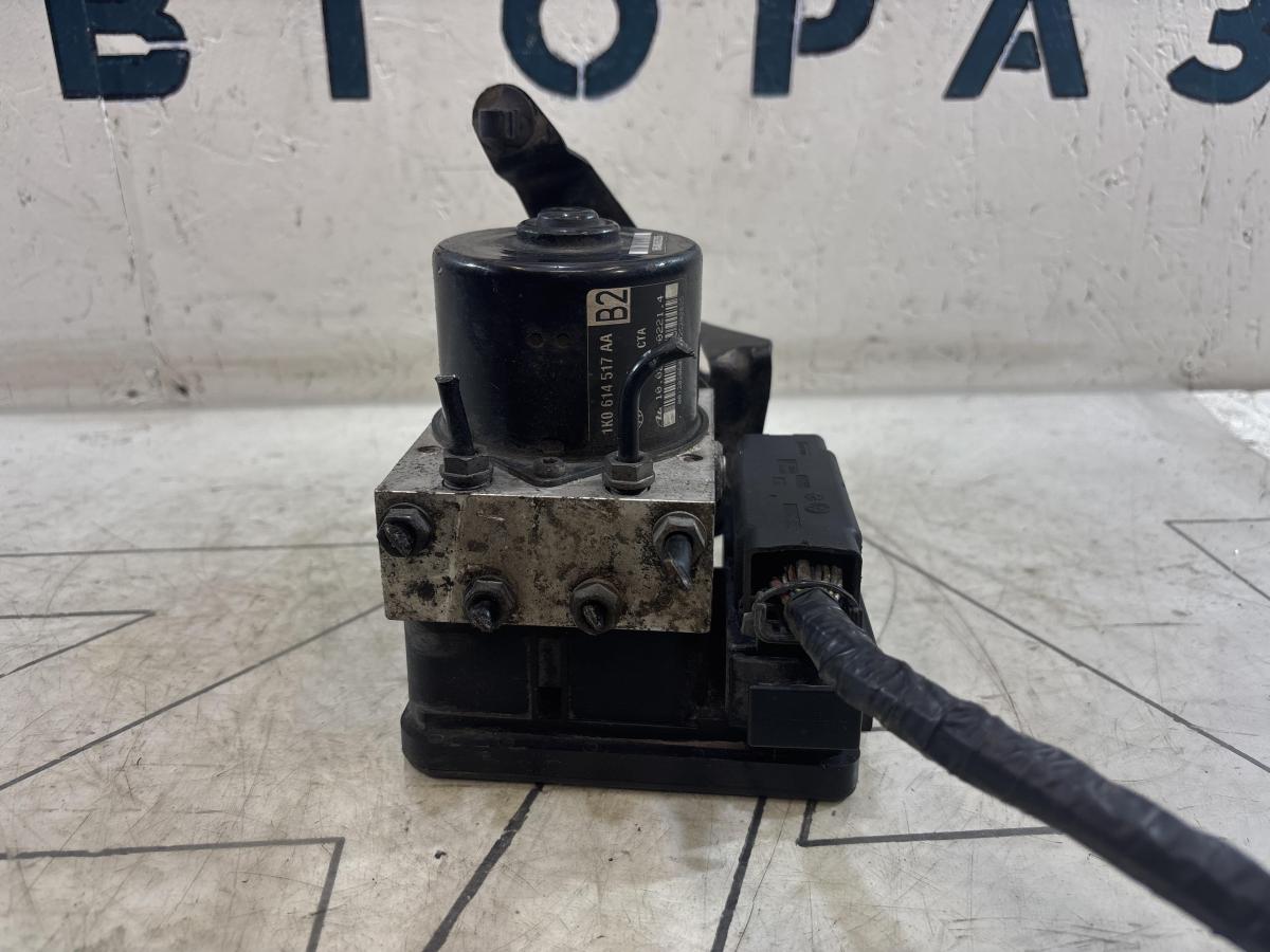 Блок управления ABS 1K0907379AA Volkswagen Jetta MK5