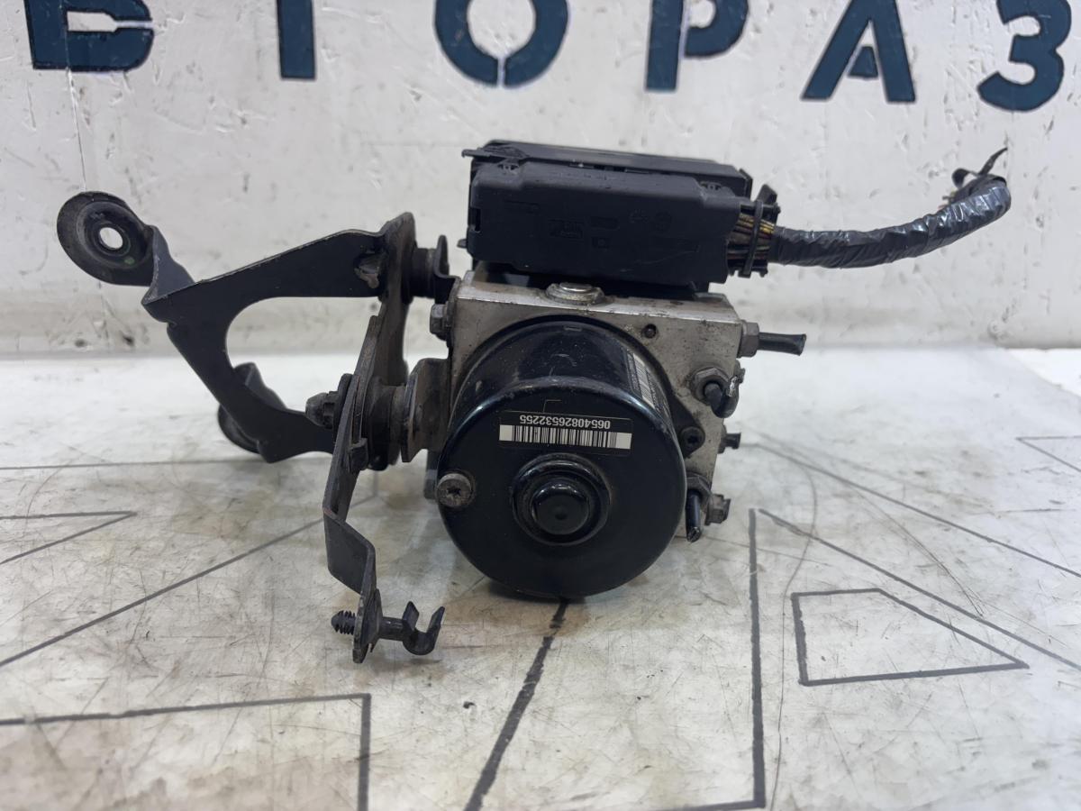 Блок управления ABS 1K0907379AA Volkswagen Jetta MK5