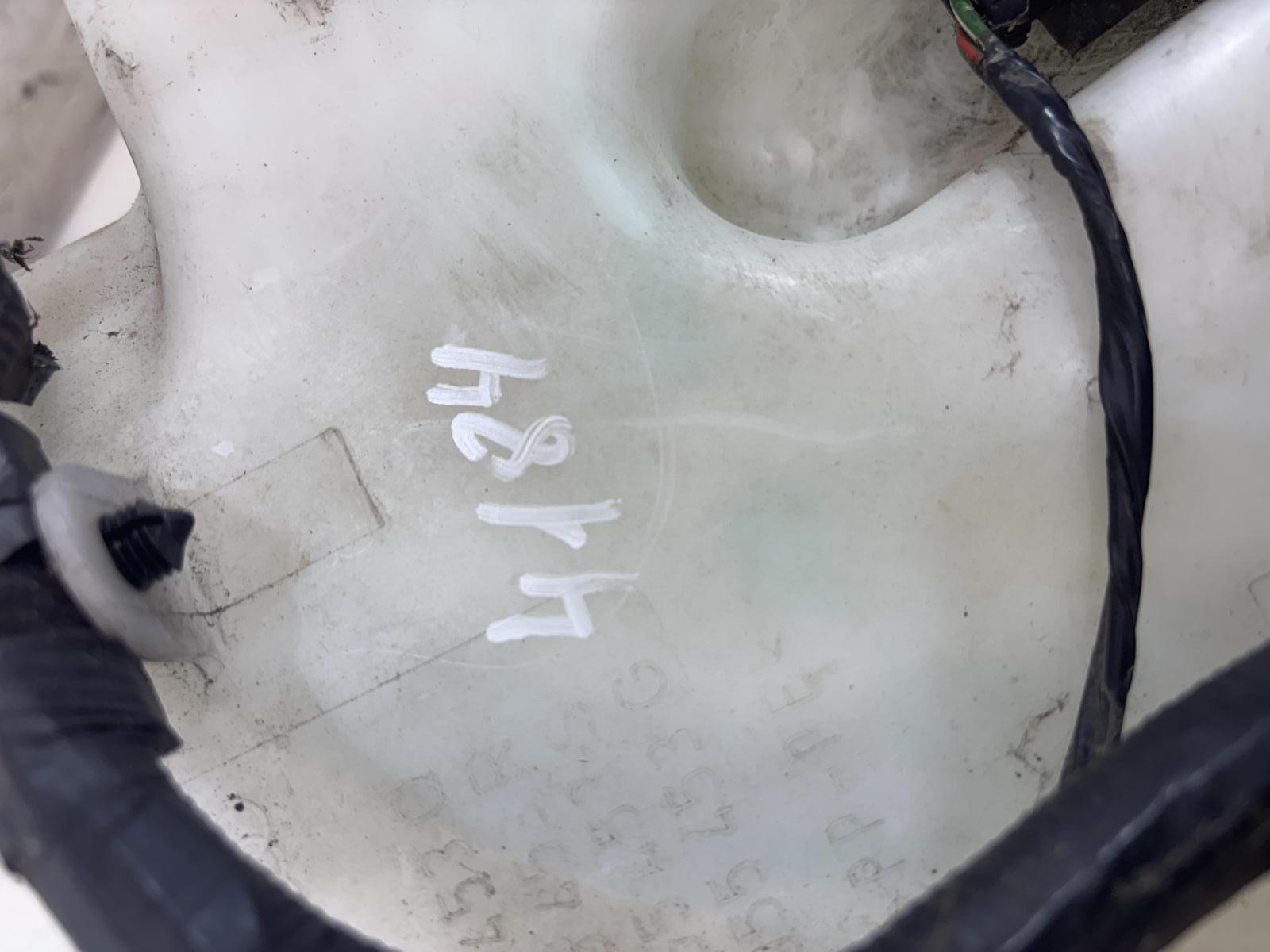 Бачок стеклоомывателя 1K0955453R Volkswagen Jetta MK5