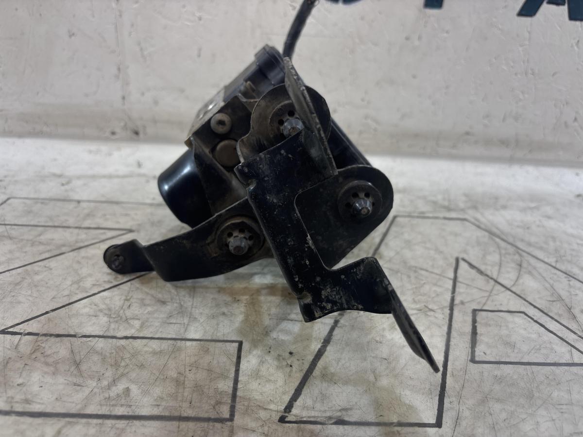 Блок управления ABS 1K0907379AK Volkswagen Jetta MK5