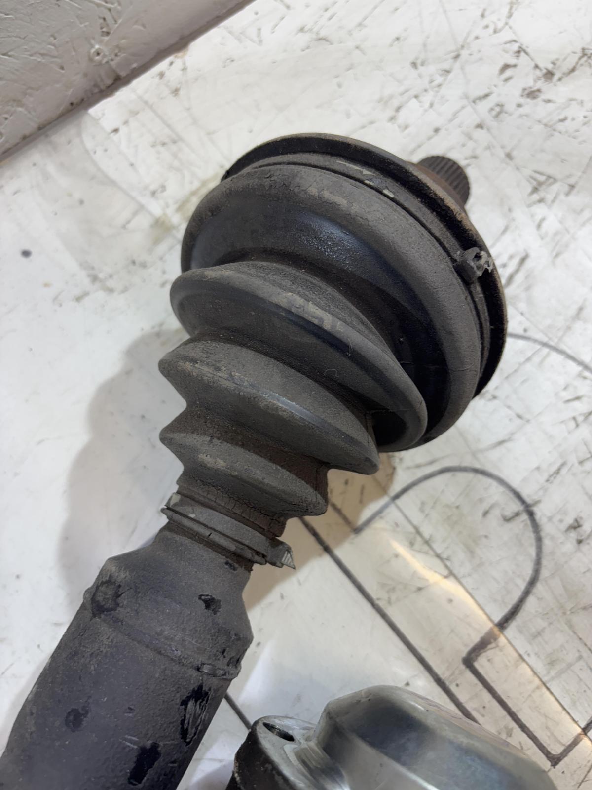 Приводы передние 1K0407271EE Skoda Octavia RS II