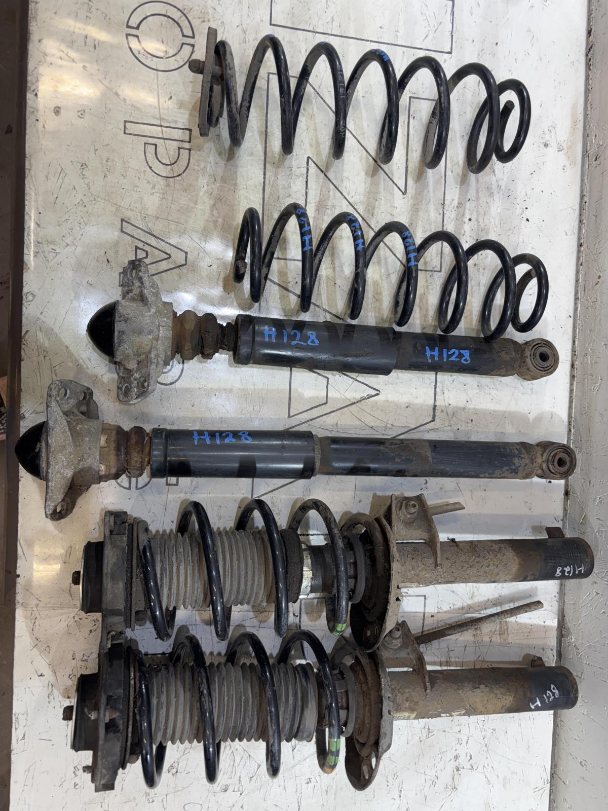 Амортизаторы с пружинами 1K0413031BE Skoda Octavia II рест