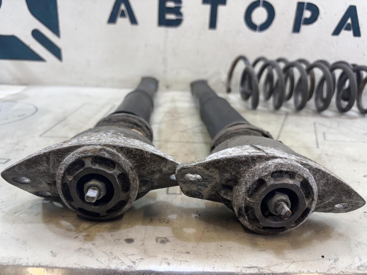 Амортизаторы с пружинами 1T0413031HP Skoda Octavia RS II