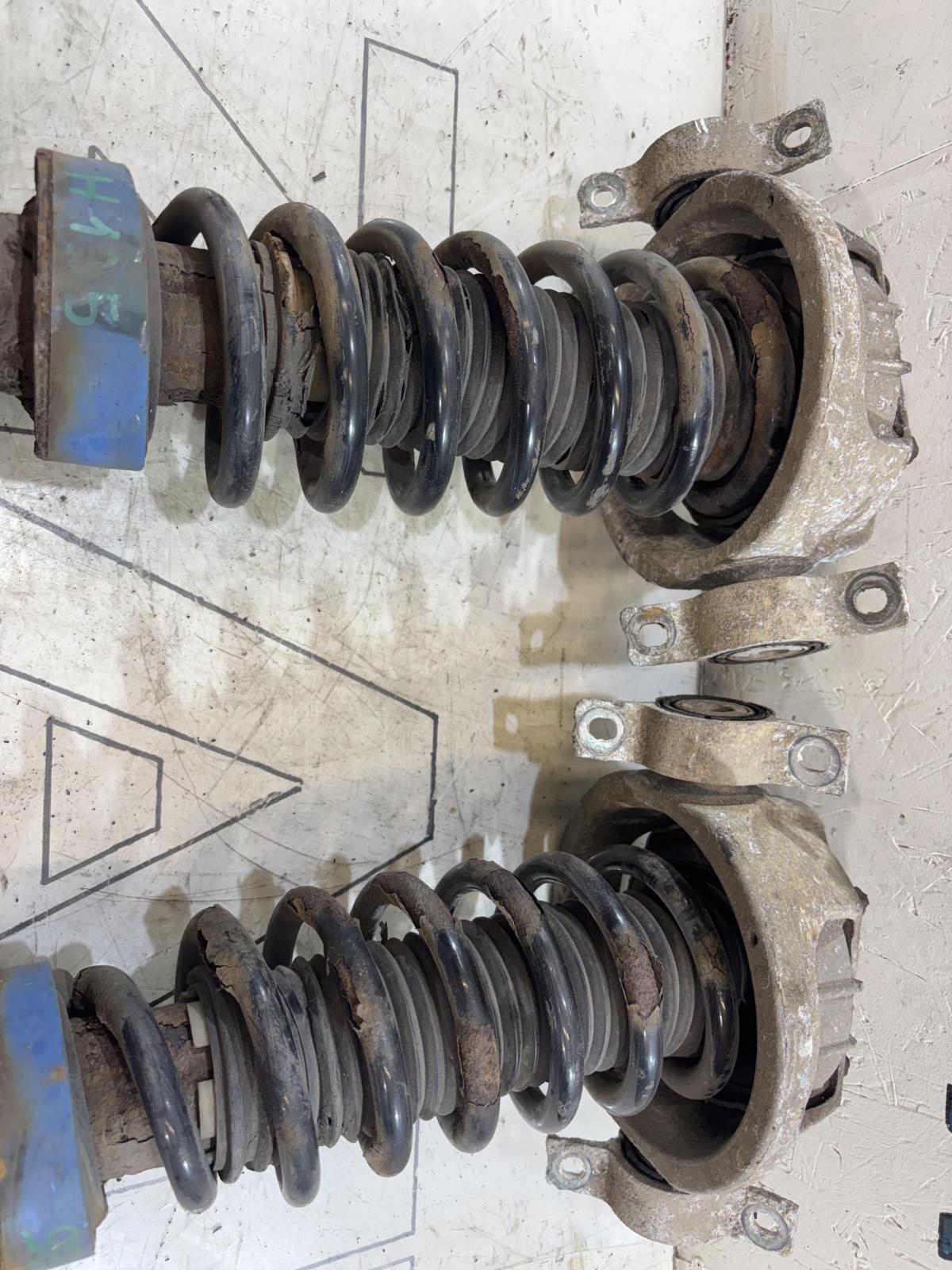 Амортизаторы с пружинами задние 7L6513029E Volkswagen Touareg I