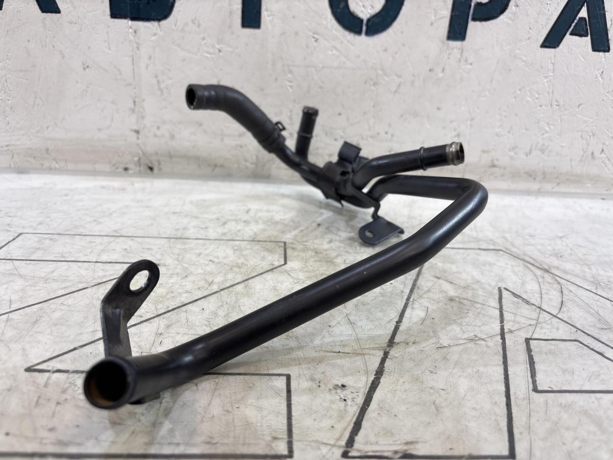 Шланг системы охлаждения 1K0121058BC Skoda Octavia II рест