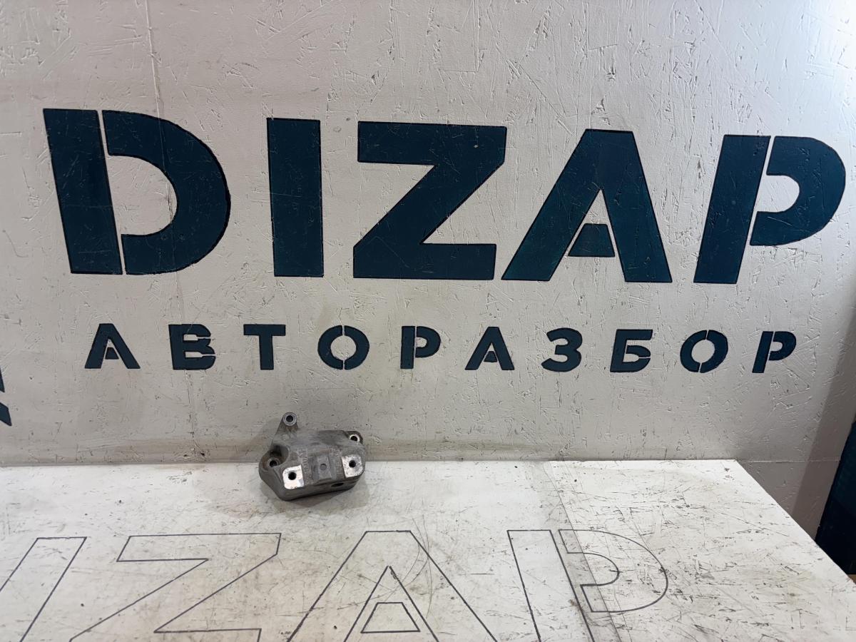 Кронштейн МКПП левый 1K0199117AH Volkswagen Jetta MK5