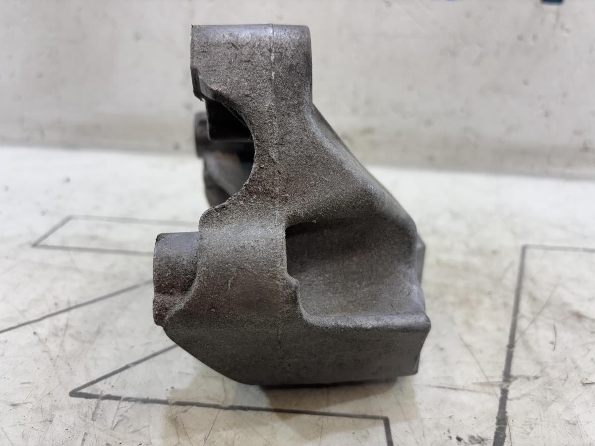 Кронштейн МКПП левый 1K0199117AH Volkswagen Jetta MK5