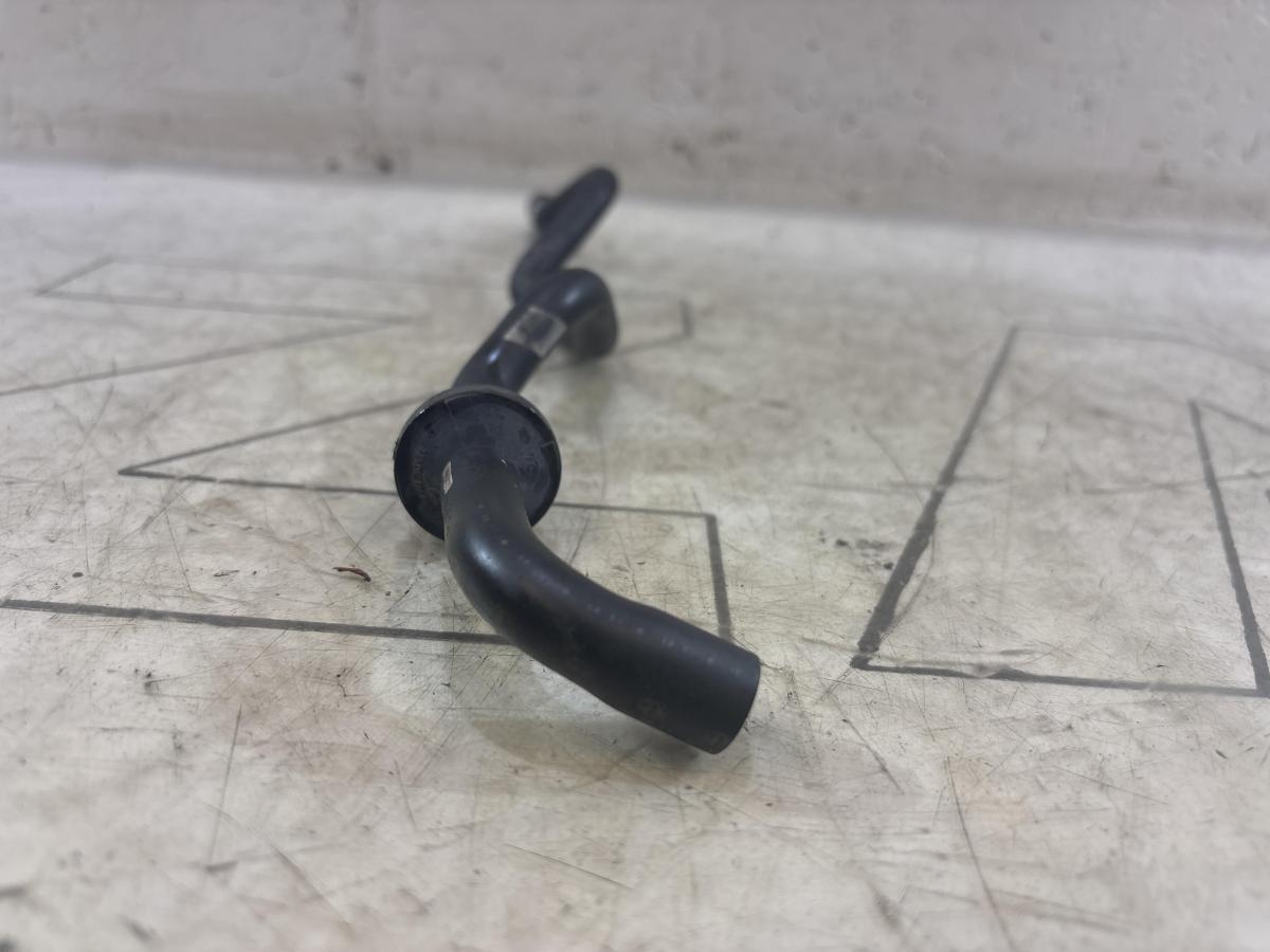 Патрубок вентиляции картерных газов 03C103558M Skoda Octavia II рест