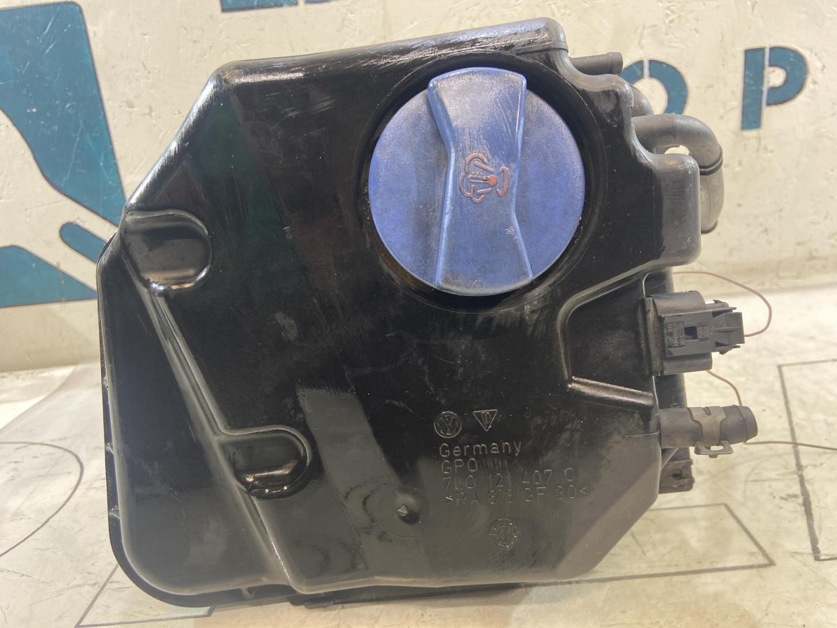 Расширительный бачок 7L0121407C Volkswagen Touareg I
