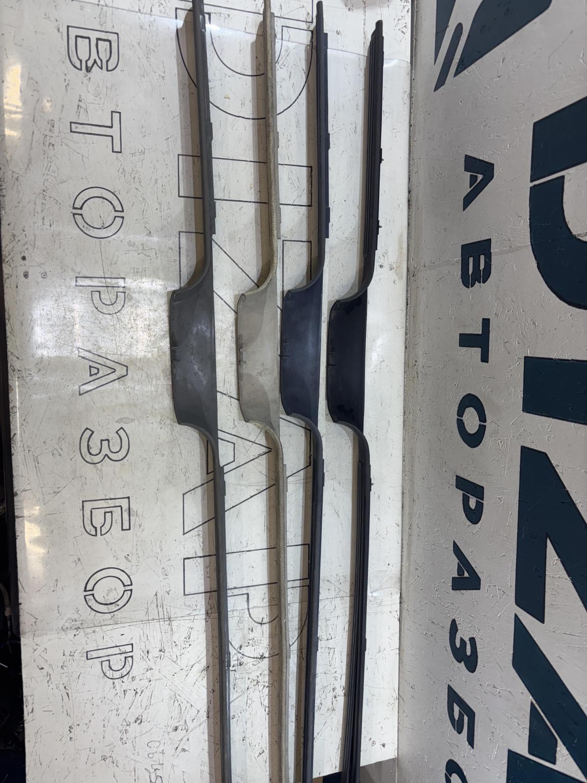 Накладка порога левая внутренняя 4A0864611 Audi A6 C4