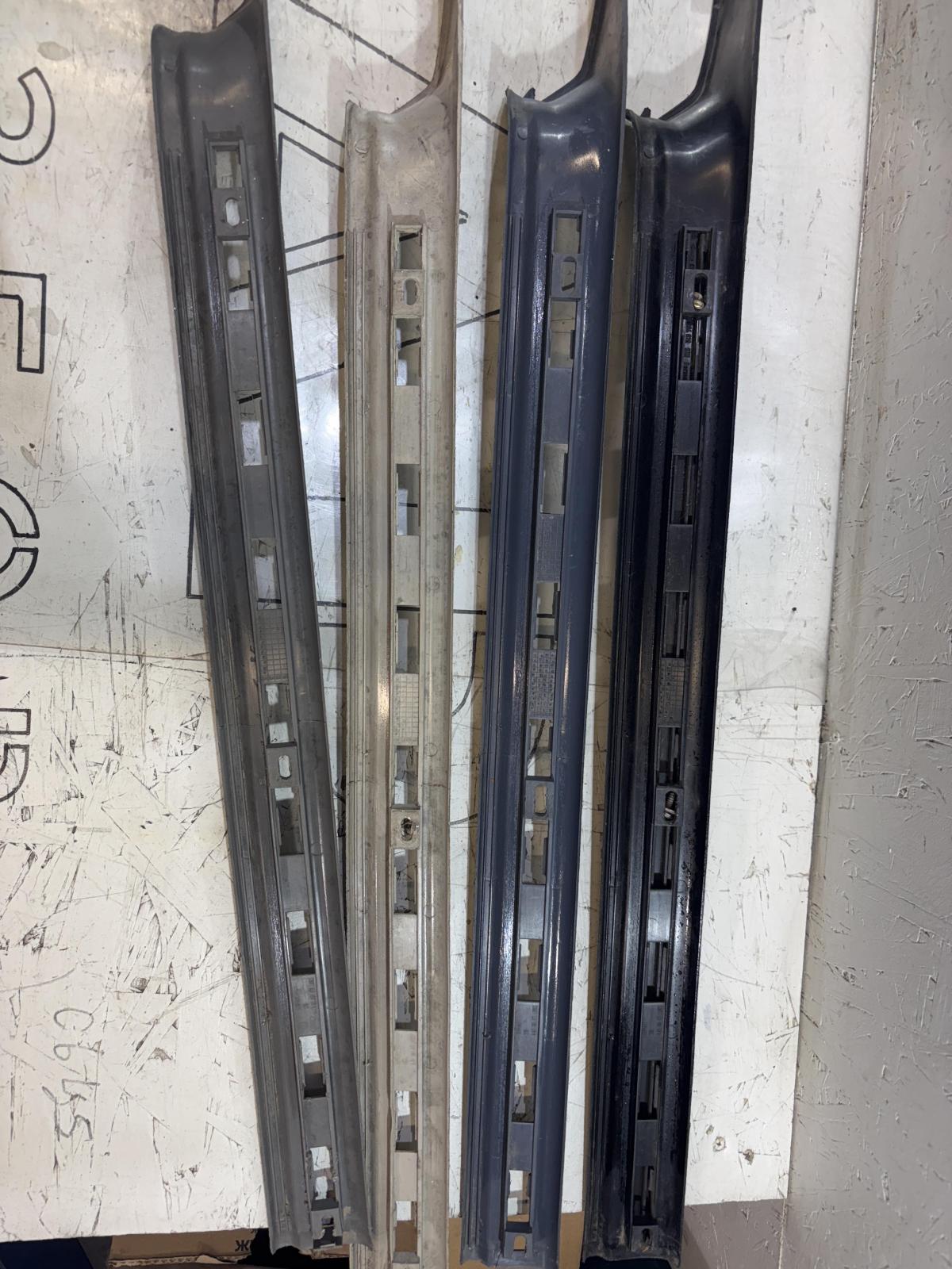 Накладка порога левая внутренняя 4A0864611 Audi A6 C4