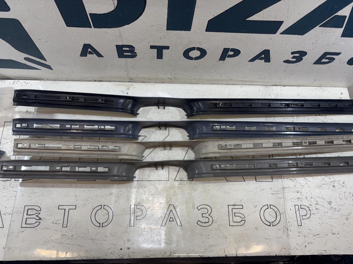 Накладка порога левая внутренняя 4A0864611 Audi A6 C4