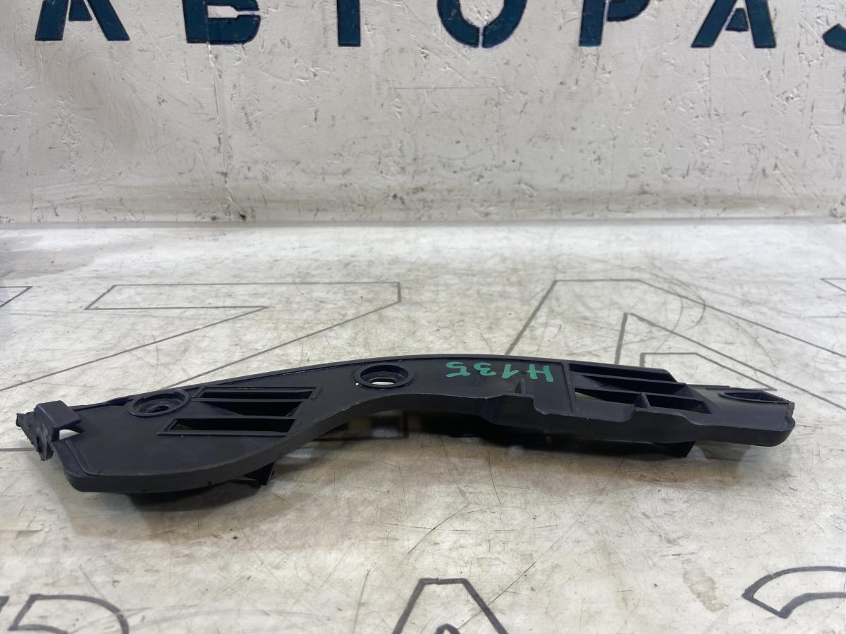 Направляющая заднего бампера правая 7L6807394A