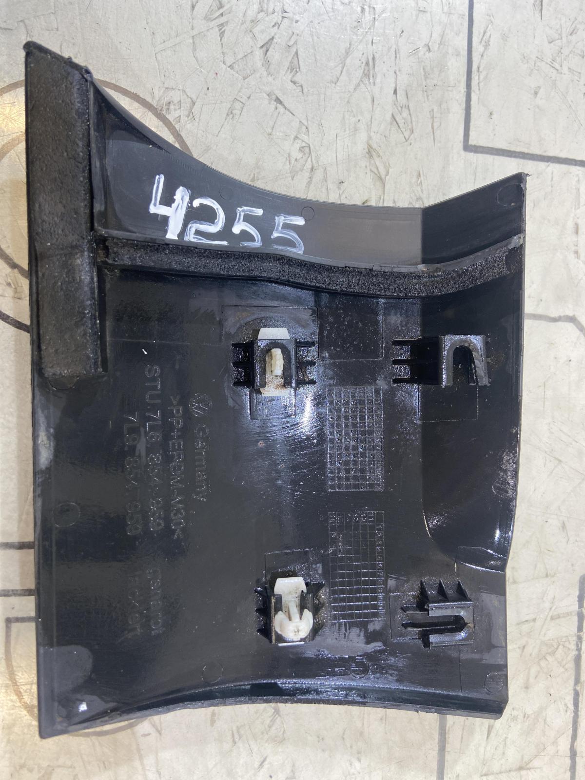 Накладка (молдинг) переднего левого крыла 7L6854959 Volkswagen Touareg I